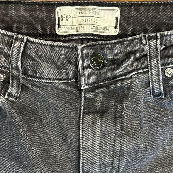 Free People High Rise, Skinny Jeans, Black Wash - Size 28 - Picture 3 of 10